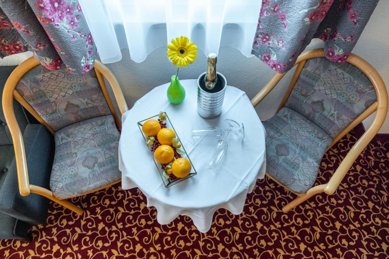 Pension & Cafe Abendroete 奥伊宾 外观 照片